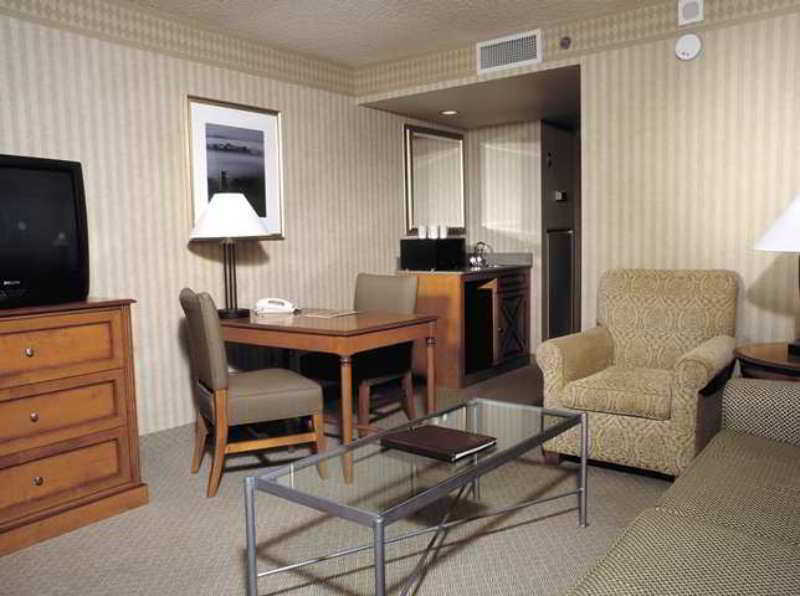 Embassy Suites Newark - Wilmington/South Quarto foto